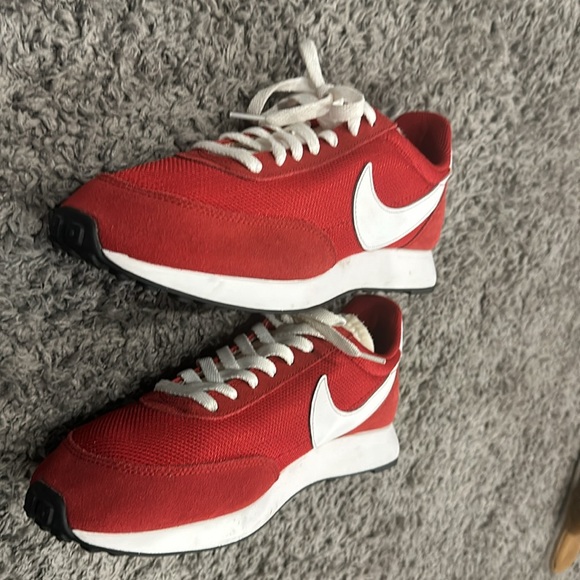 Nike Air Tailwind 79 Gym Red Sneakers, (Pre-loved)Mens-8 - Picture 4 of 6